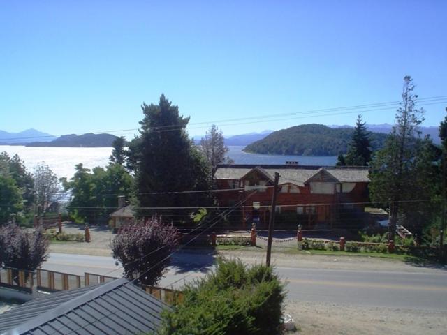 Hosteria Nuevo Pinar San Carlos de Bariloche Exterior photo