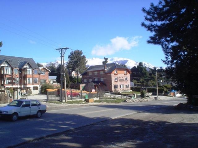Hosteria Nuevo Pinar San Carlos de Bariloche Exterior photo