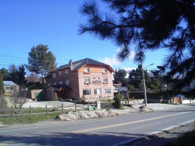Hosteria Nuevo Pinar San Carlos de Bariloche Exterior photo