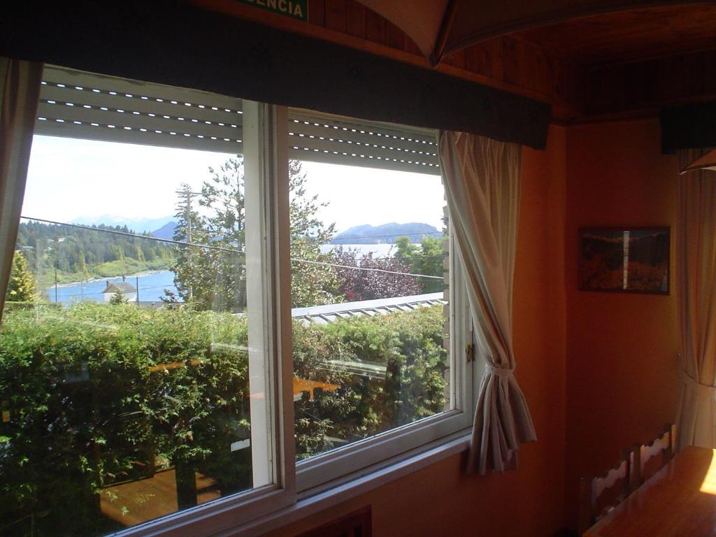 Hosteria Nuevo Pinar San Carlos de Bariloche Exterior photo